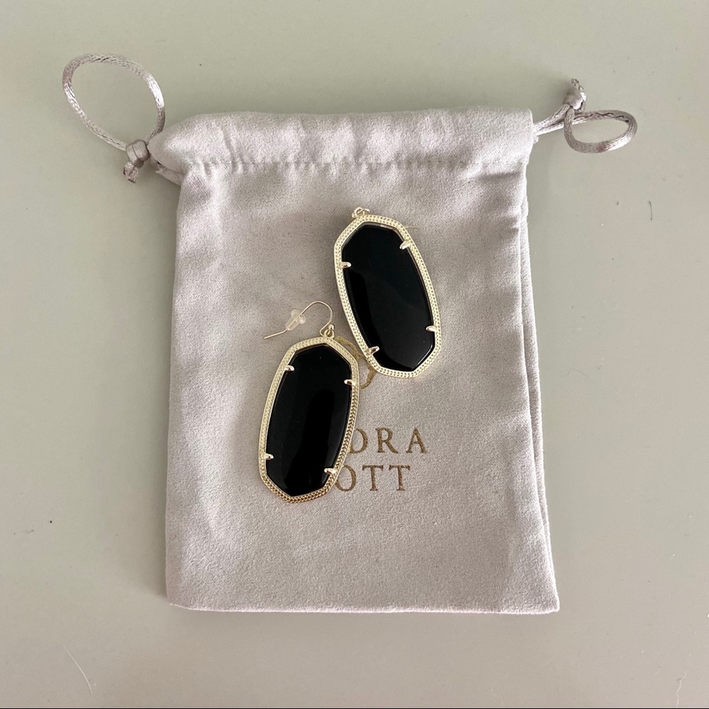 Kendra Scott Danielle Earrings